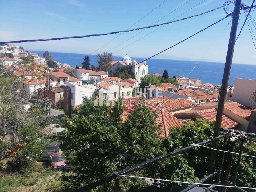 (For Sale) Residential Detached house || Lesvos/Plomari - 134 Sq.m, 150.000€ 